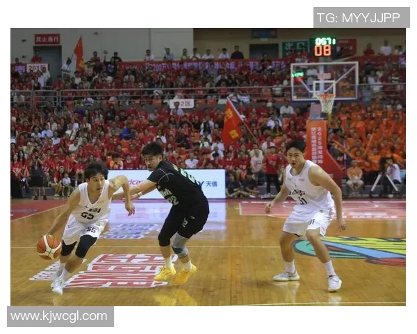 洲际杯赛场上北京篮球队展现速度优势的精彩点评与分析